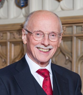 Photo of Professor Peter L Chiodini